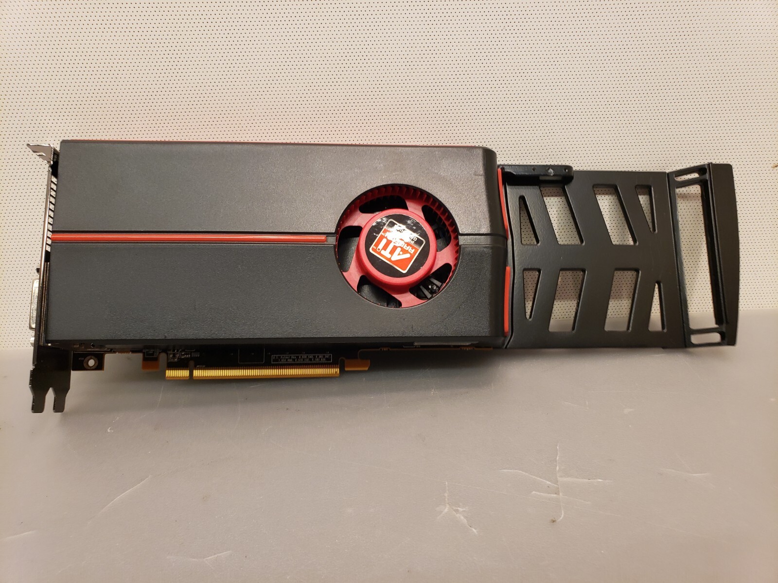 ATI Radeon C010 ATI-102-C01002(B) 1GB Dual DVI HDMI DP Video Graphics Card
