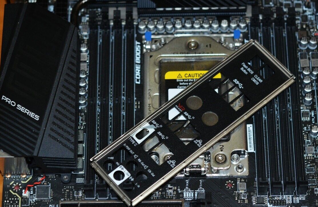 1PC Motherboard AMD TRX40 Socket sTRX4 DDR4 ATX Ryzen  TRX40 PRO 10G 