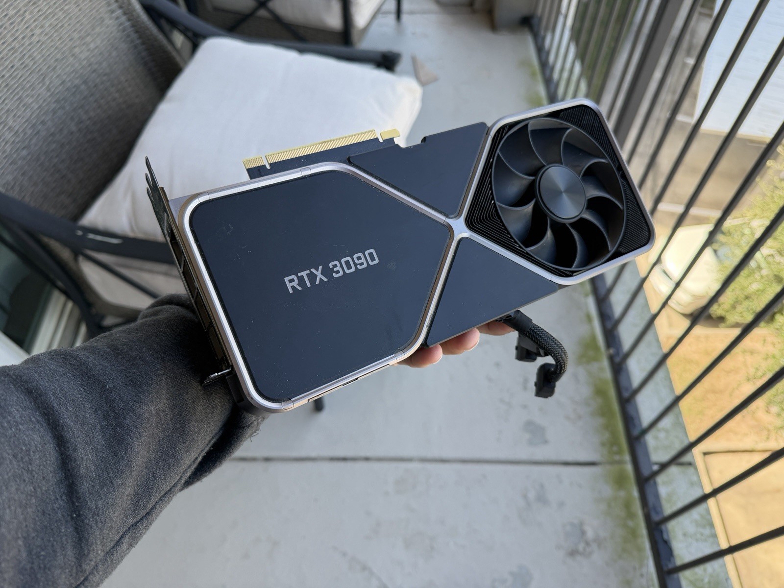 NVIDIA GeForce RTX 3090 Founders Edition 24GB GDDR6X Graphics Card GPU Tested