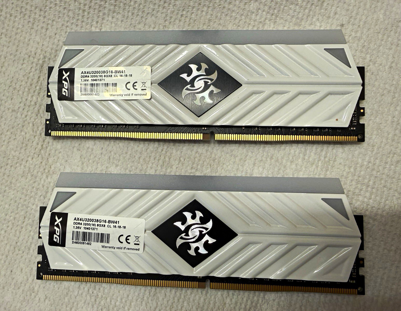 XPG SPECTRIX D41 RGB 16GB (2x8GB) DDR4 3200MHz CL16 White Desktop RAM