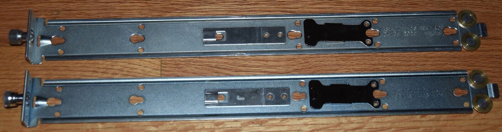 Arista inner tooled Rack Rails ASY-01098-05 - New without Box