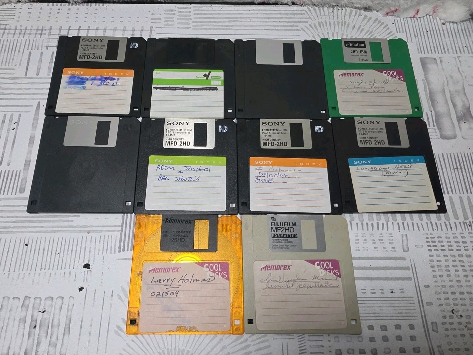 Floppy Disk 3.5" Lot of 9 Used Mixed Brands. Untested May Have Programs On Them