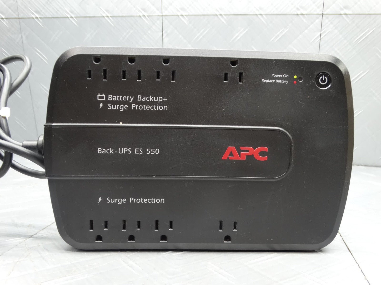 APC Back-UPS ES 8 Outlet 550VA 120V UPS APC