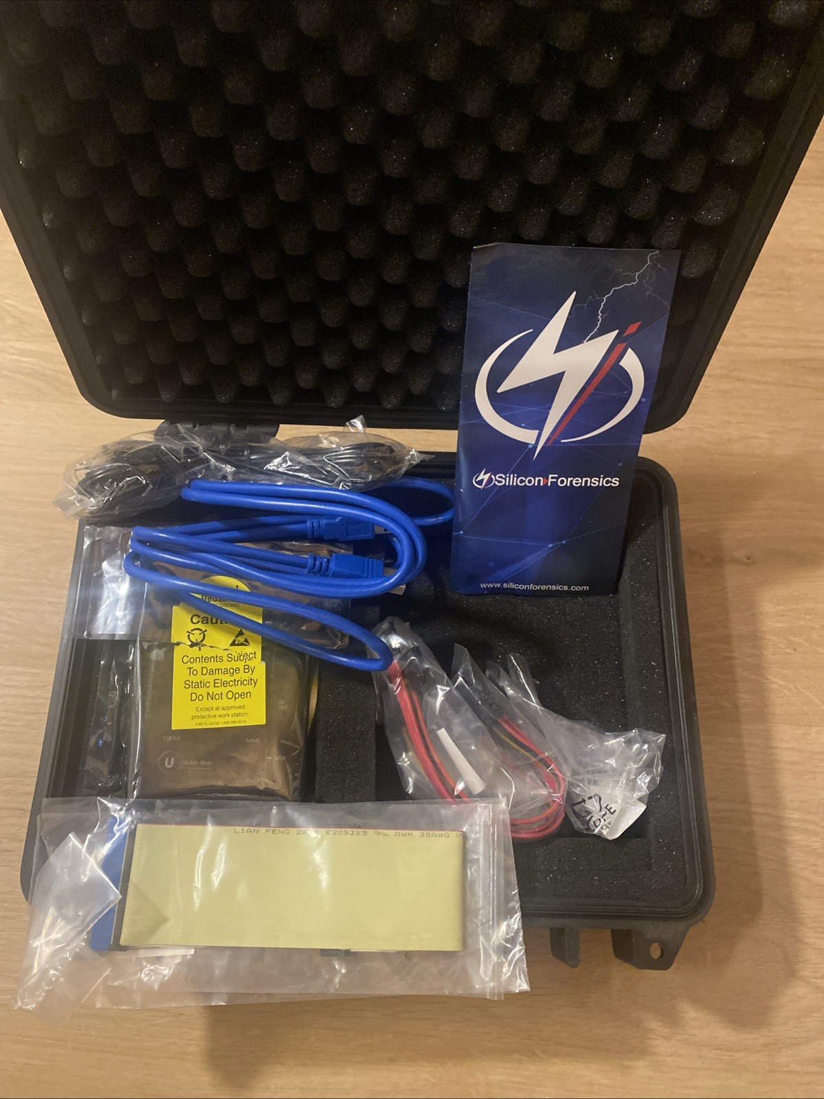 Tableau T35U/T35u-RW, Forensic Bridge, SATA/IDE to USB 3.0 Adapter Hard Case