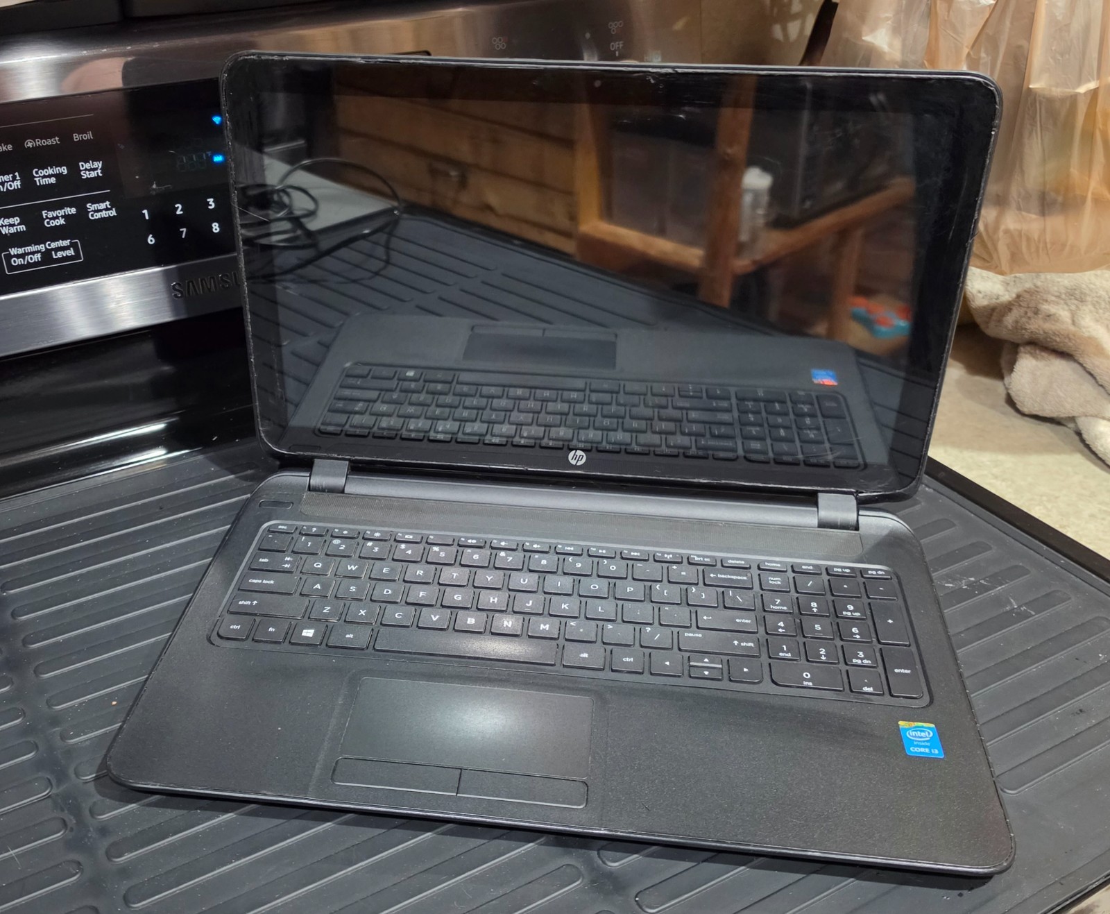 HP 15-1010dx  Laptop 15.1"  Win 10 W/POWERSUPPLY