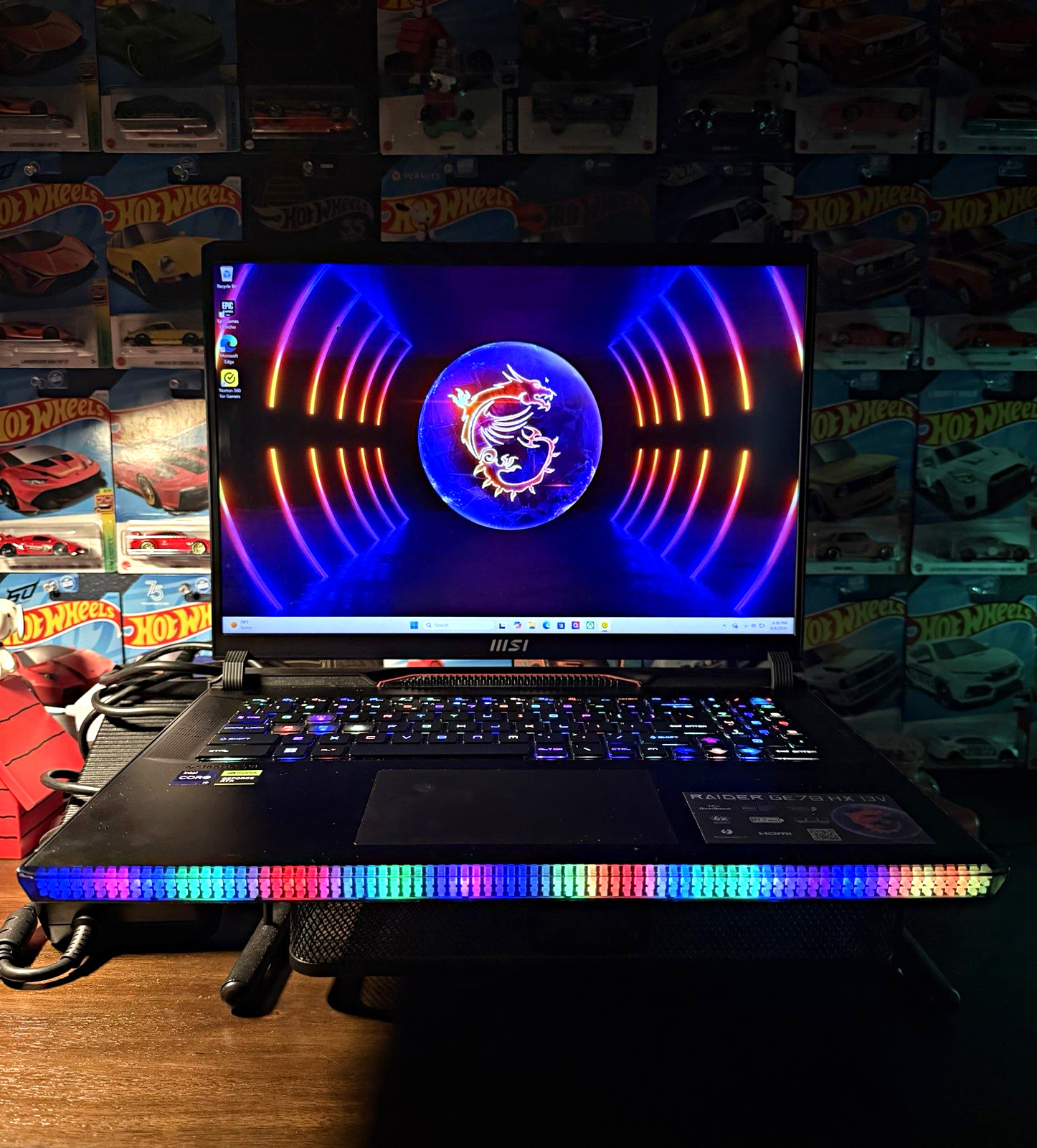 MSI Raider GE78HX 17in i9-13980HX RTX 4090 64GB 4TB SSD Win 11 Pro