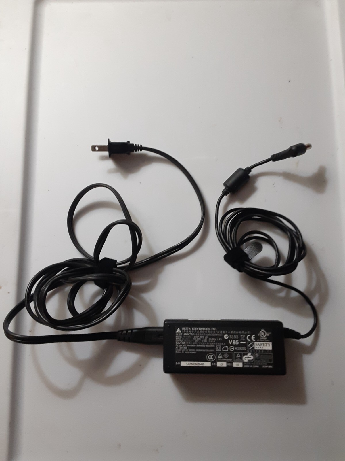 Delta Electronics 65W Toshiba Satellite 20V 3.25a Laptop Power Adapter SADP-65KB