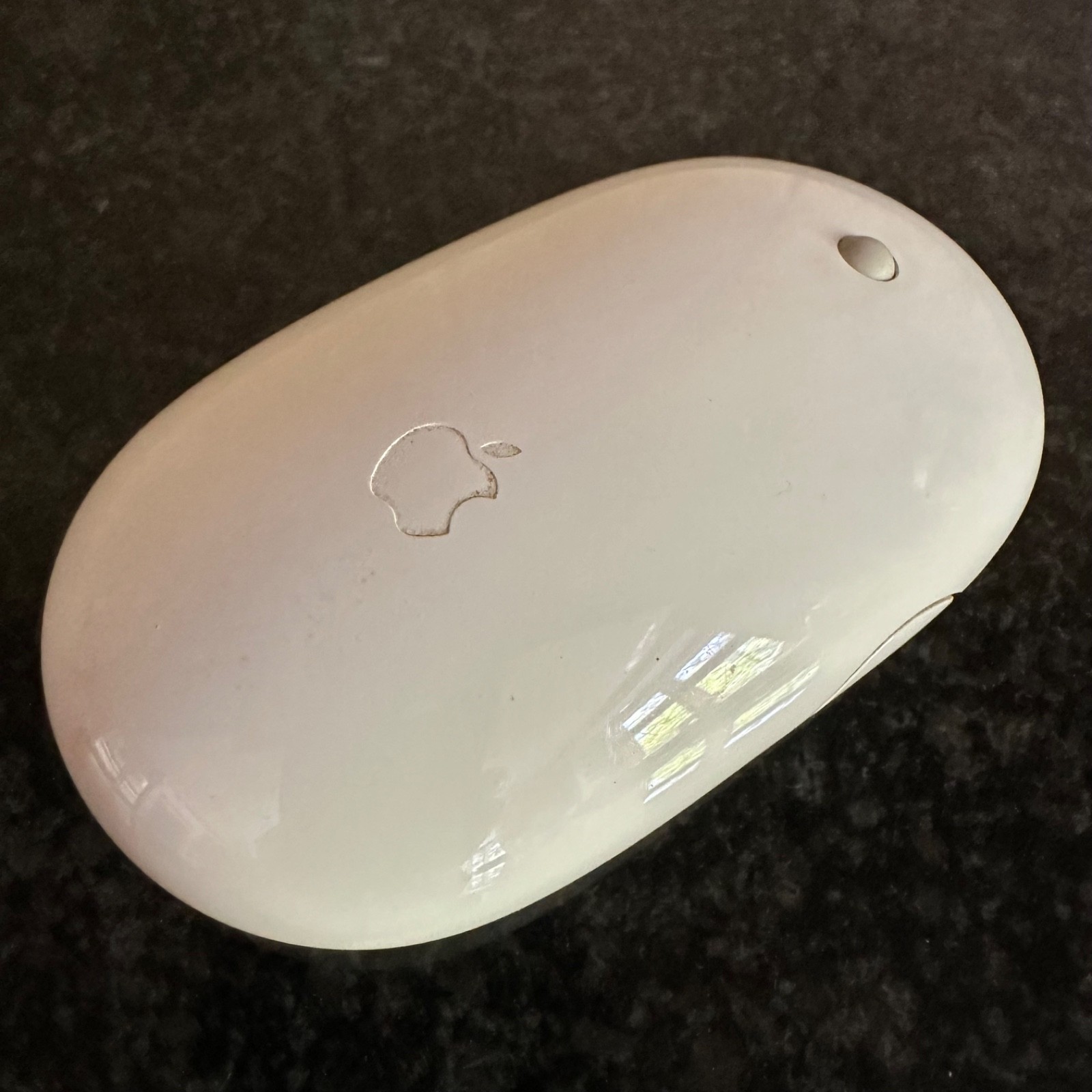 VTG Apple Wireless Mighty Mouse Model A1197 Bluetooth Laser Mac Wireless White