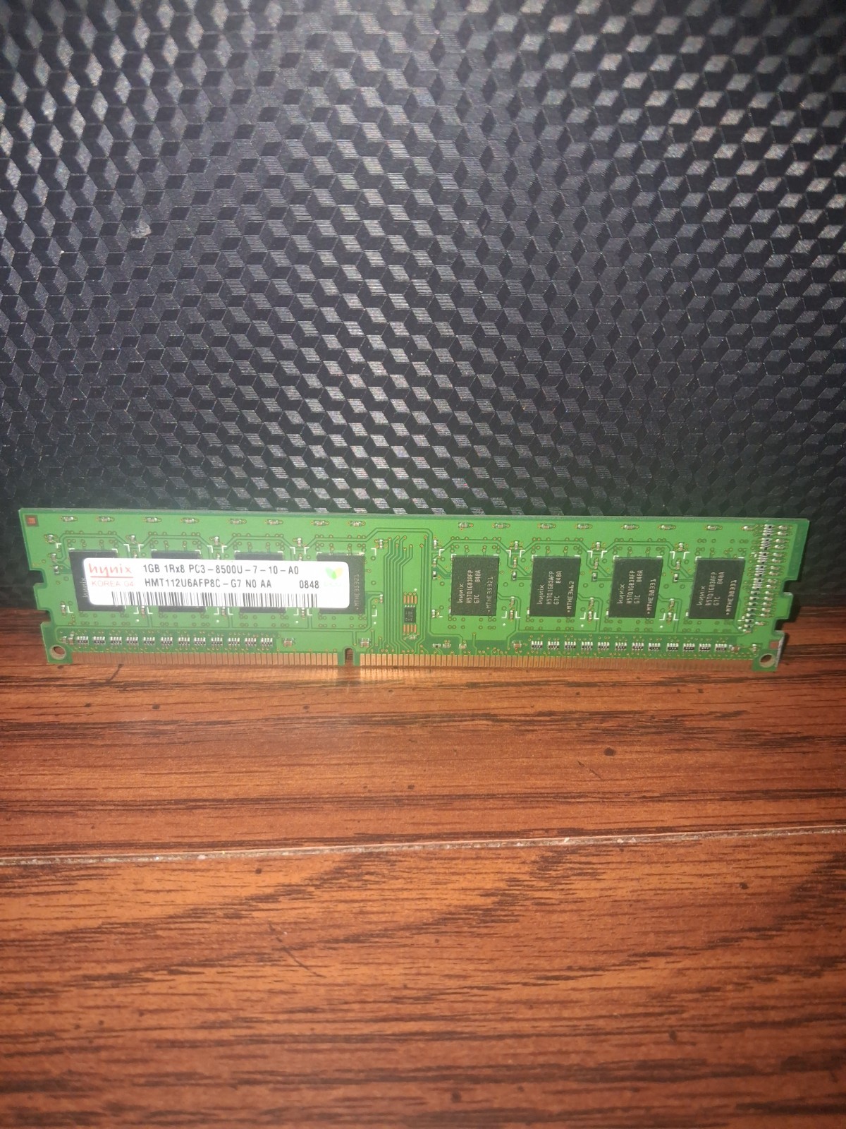 Hynix 1GB 1Rx8 PC3-8500U-7-10-AO HTM112U6AFP8C-G7 N0 AA