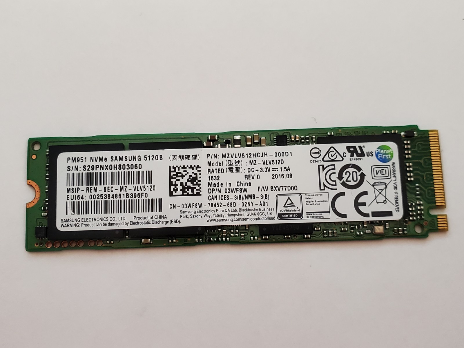 Samsung PM951 512GB M.2 NVMe SSD MZVLV512HCJH-000D1 MZ-VLV512D
