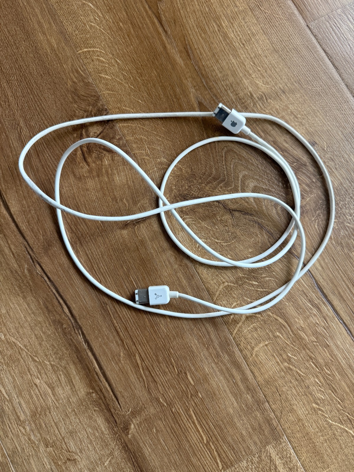 Apple OEM ˜6 Ft FireWire Cable 6 Pin to 6 Pin Connector Tested Works
