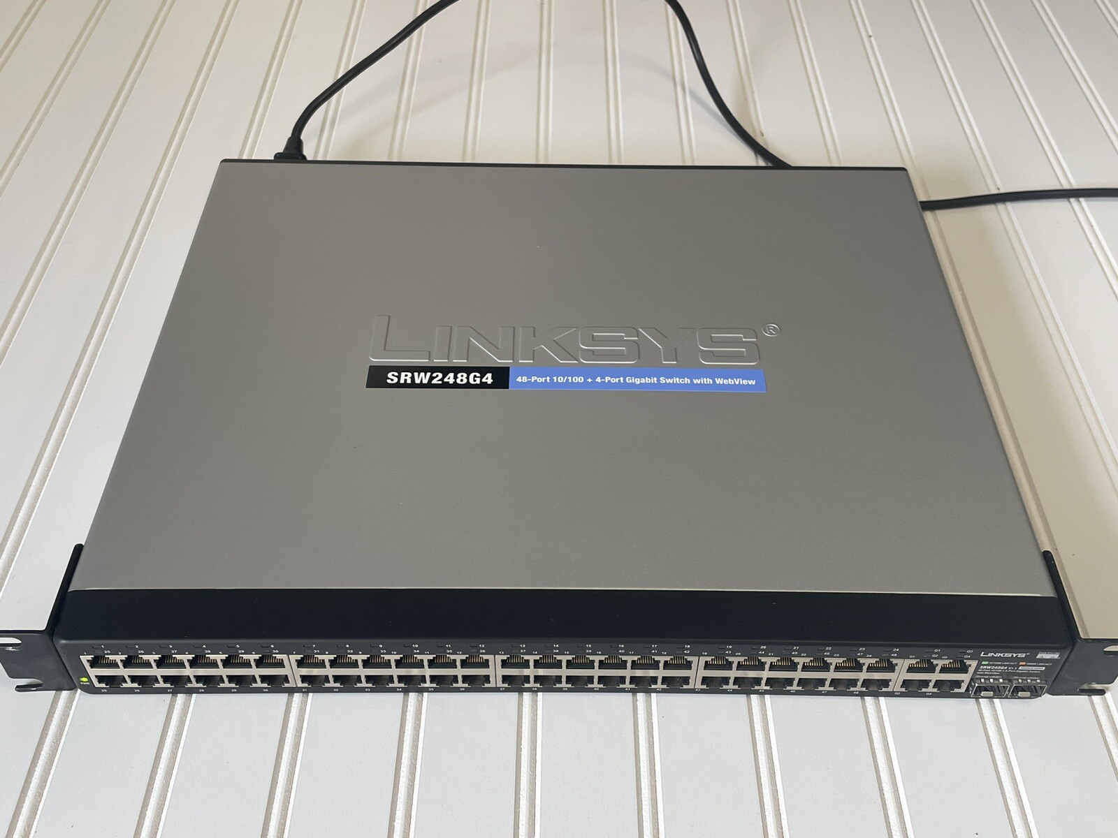 Cisco Linksys SRW248G4 V1.1 48-Port 10/100 Managed 4-Port Gigabit Switch