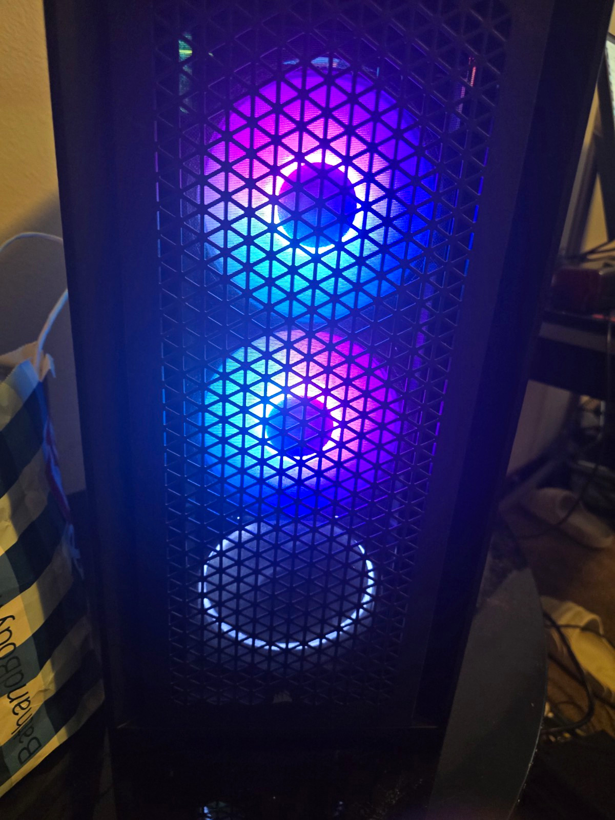 Custom/Whitebox RGB Gaming Tower PC Ryzen 5 7600 6-Core 16GB Win 11 Home