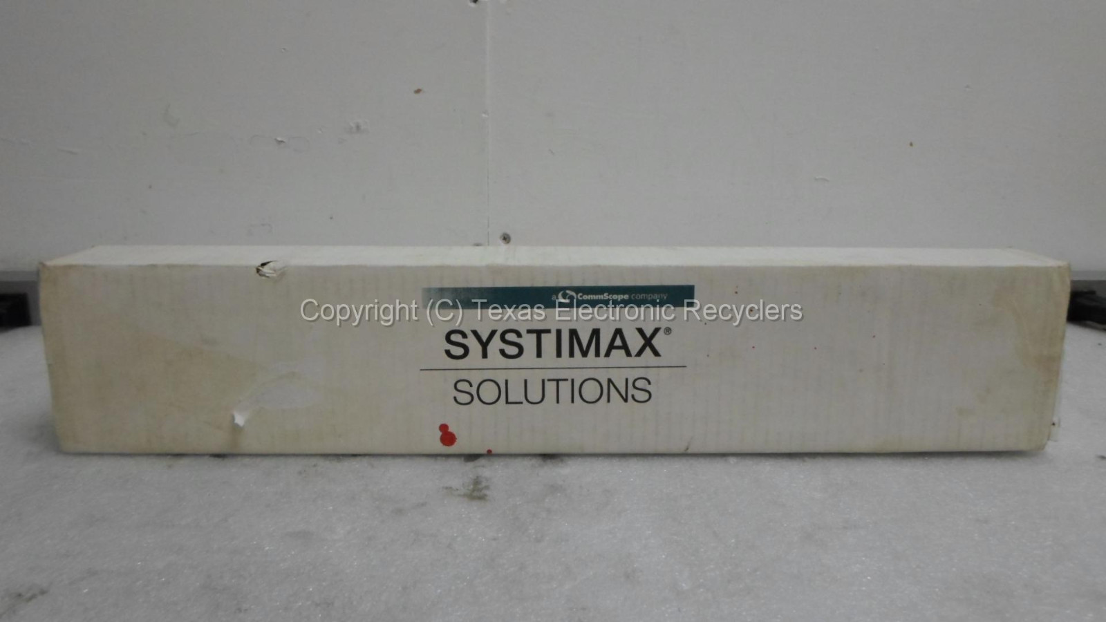 NEW OPEN BOX - Commscope Systimax Fleximax 108356312 24-Port Panel Module 