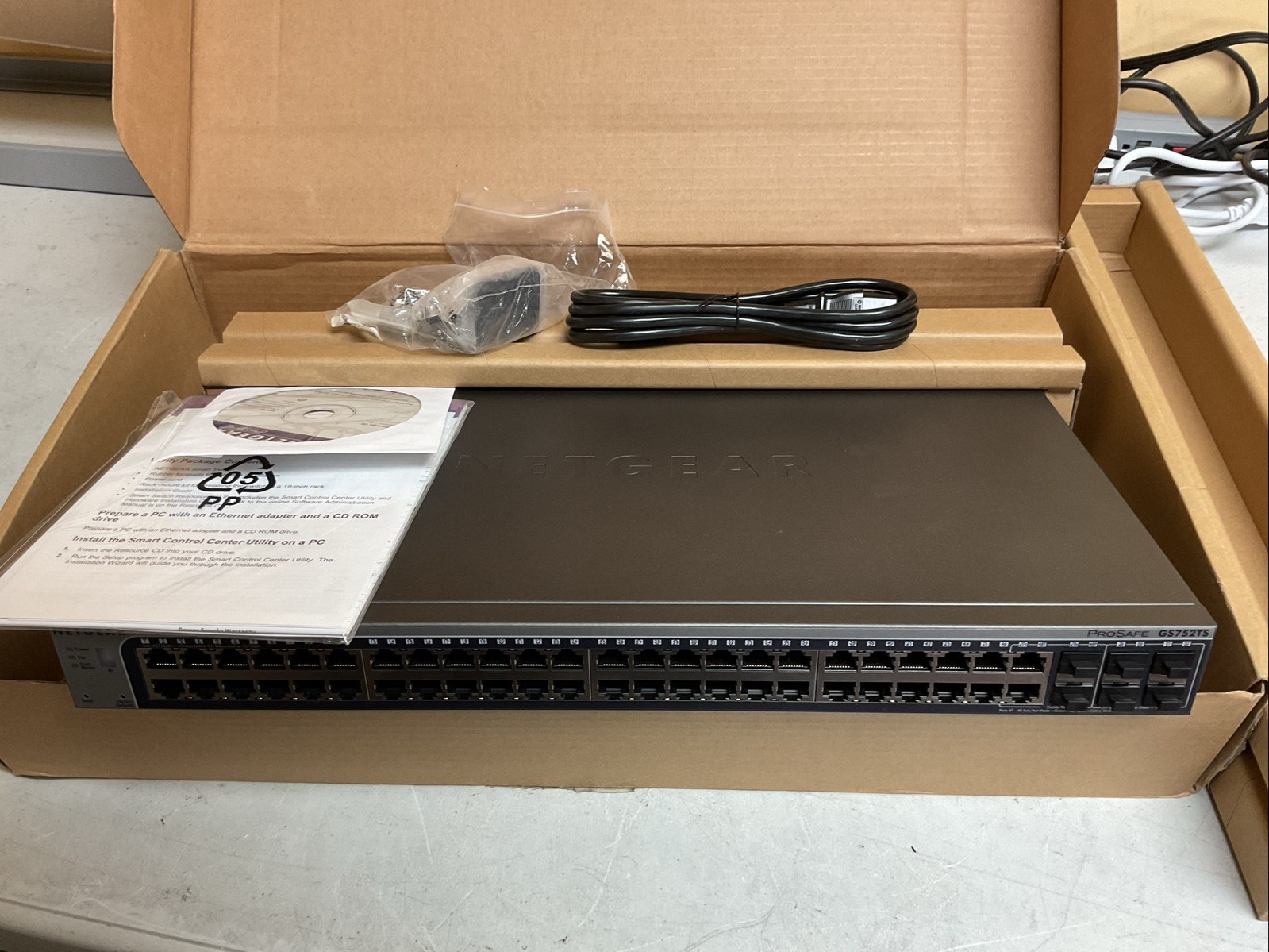 NETGEAR GS752TSB Ethernet Switch