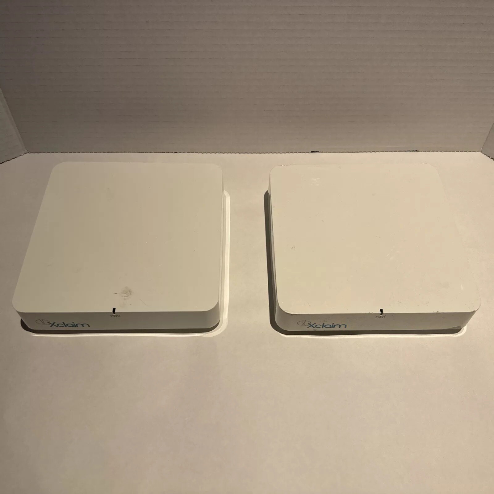 Lot of two (2) Xclaim Xi-3 wireless Wi-Fi access Point AP 802.11ac 2x2 by Ruckus