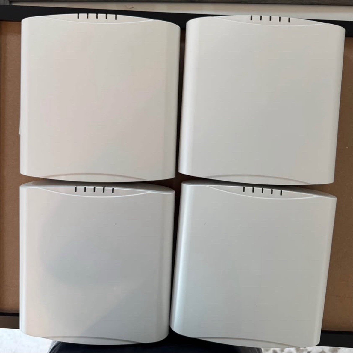 (4) Four Ruckus ZoneFlex R610 Series Access Points
