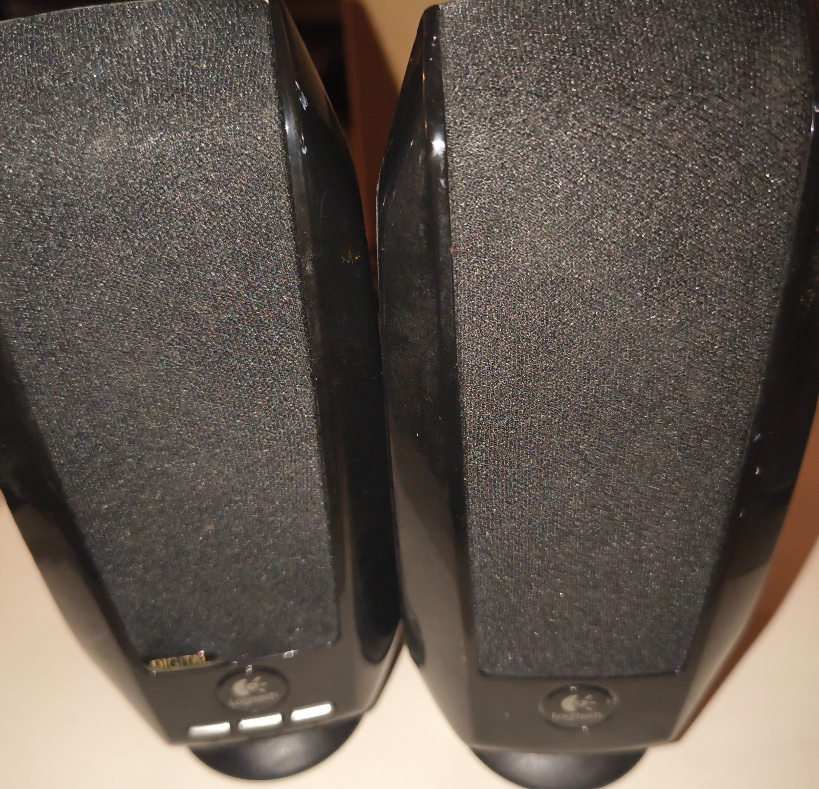 Logitech S150 2.0 Channel Portable Speaker - Black (USED)