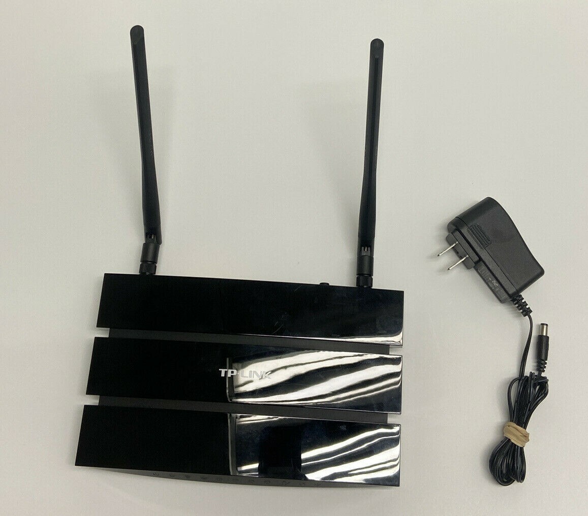 TP-Link N600 Dual Band 300/600 Mbps TL-WDR3500 4-Port 10/100 Wireless N Router