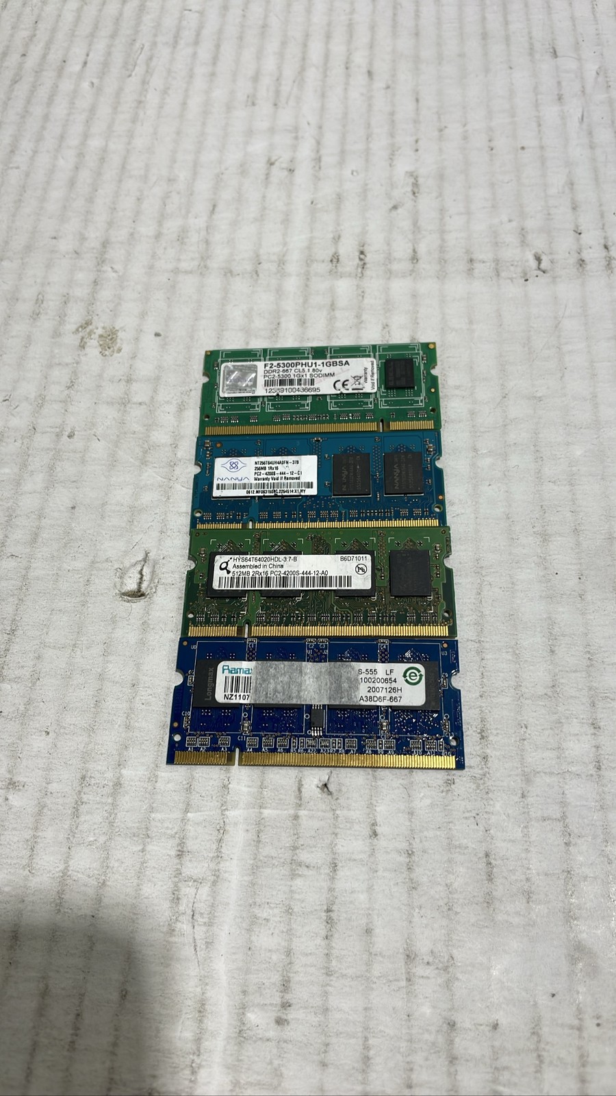 G.SKILL F2-5300PHU1-1GBSADDR2 1GB 667MHz PC2-5300 SO-DIMM Laptop RAM Memory Lot