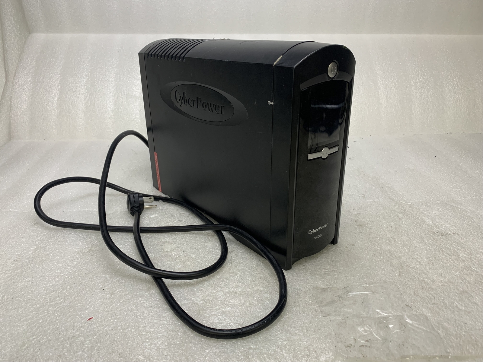 CYBER POWER 1500VA-LX1500G USED. NO BATTERY