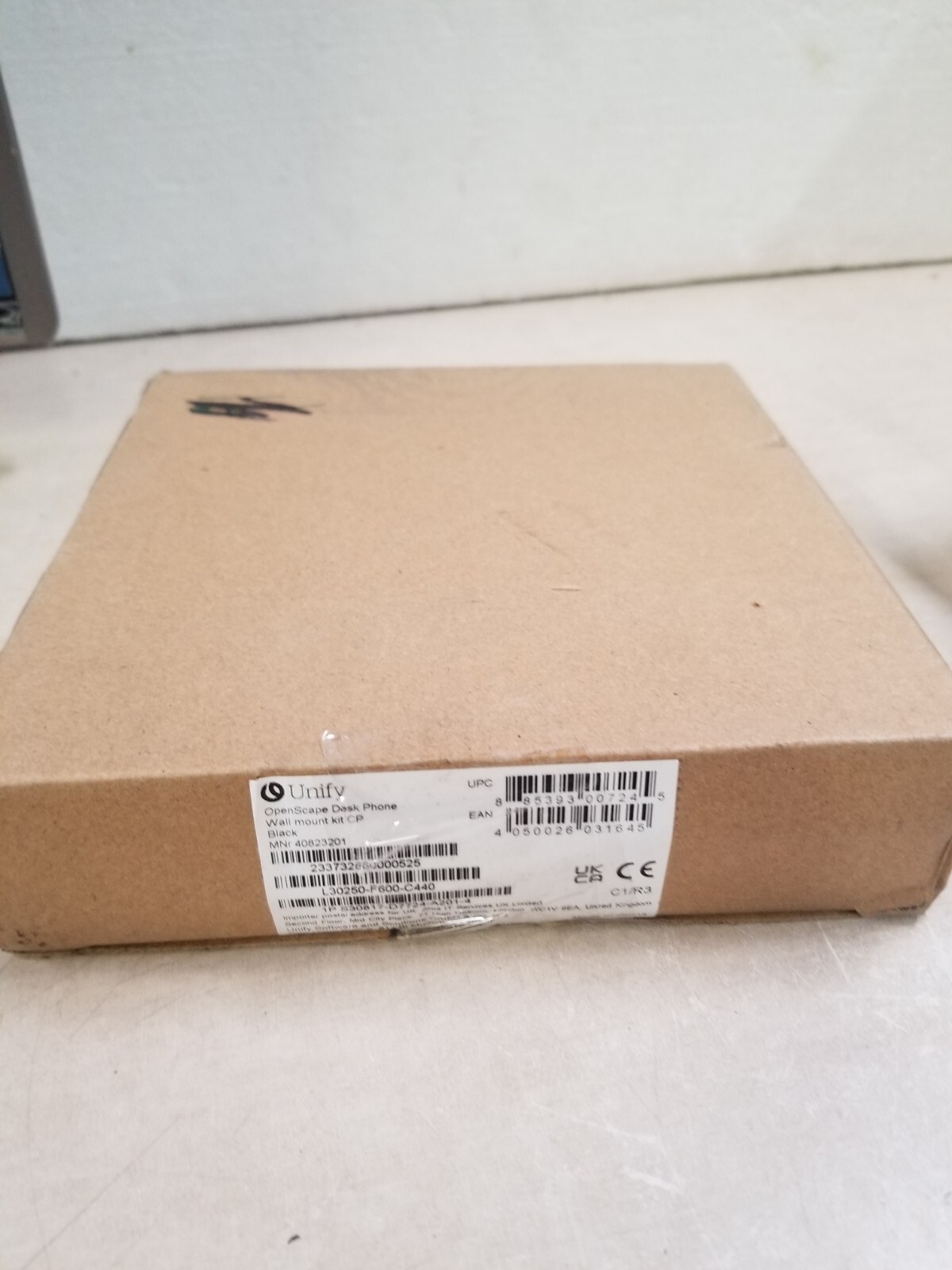 Unify OpenScape Desk Phone CP200/CP600/CP700 Wall Mount Kit L30250-F600-C440