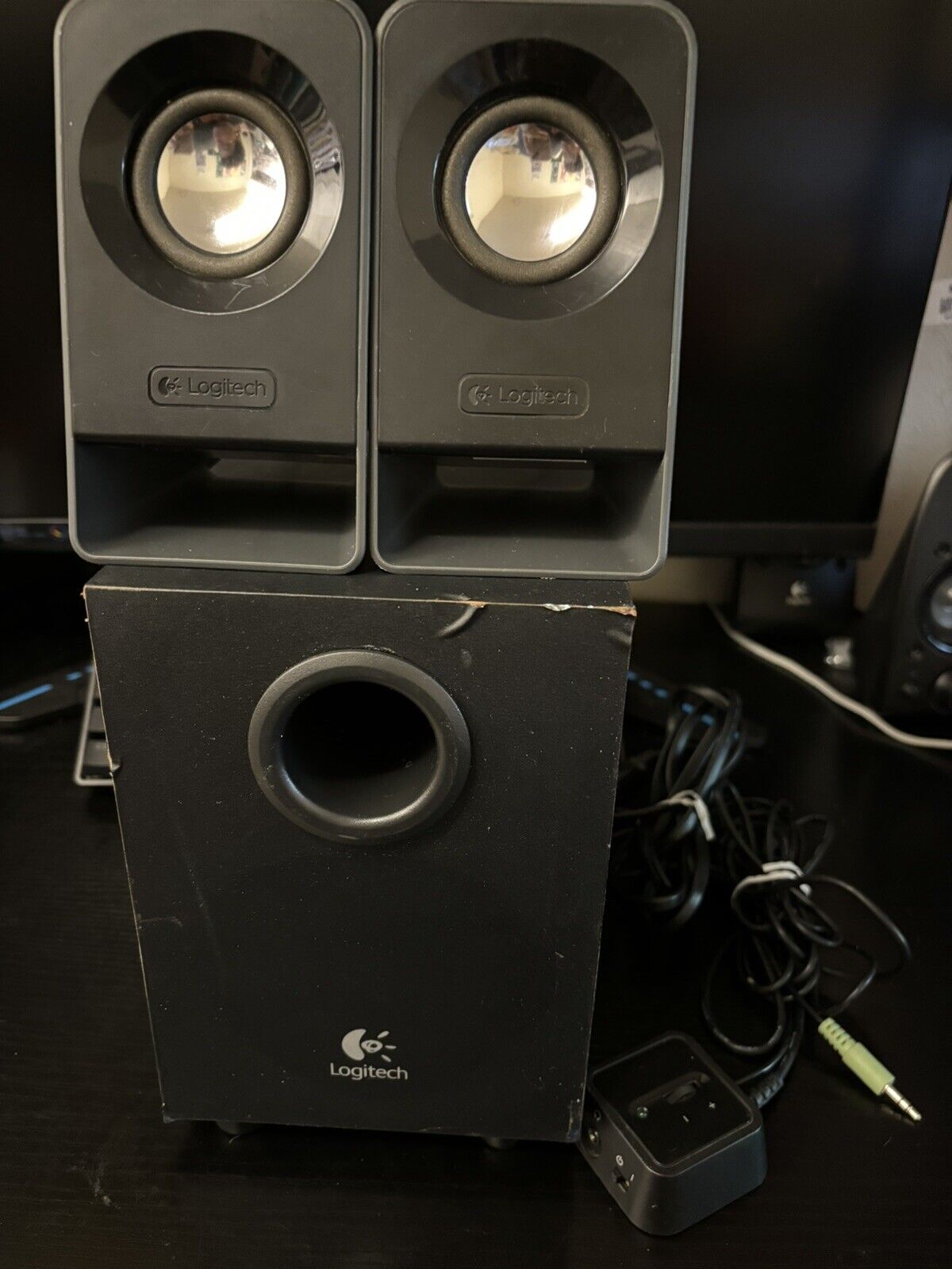 Logitech LS21 2.1 Stereo Desktop Speaker System Complete