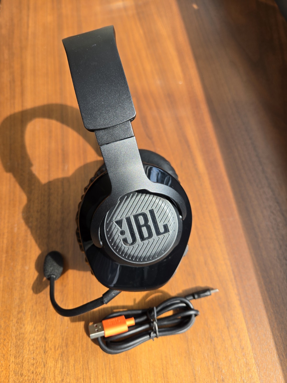 JBL Quantum 350 Over Ear Wireles Headset - PC gaming detachable boom mic