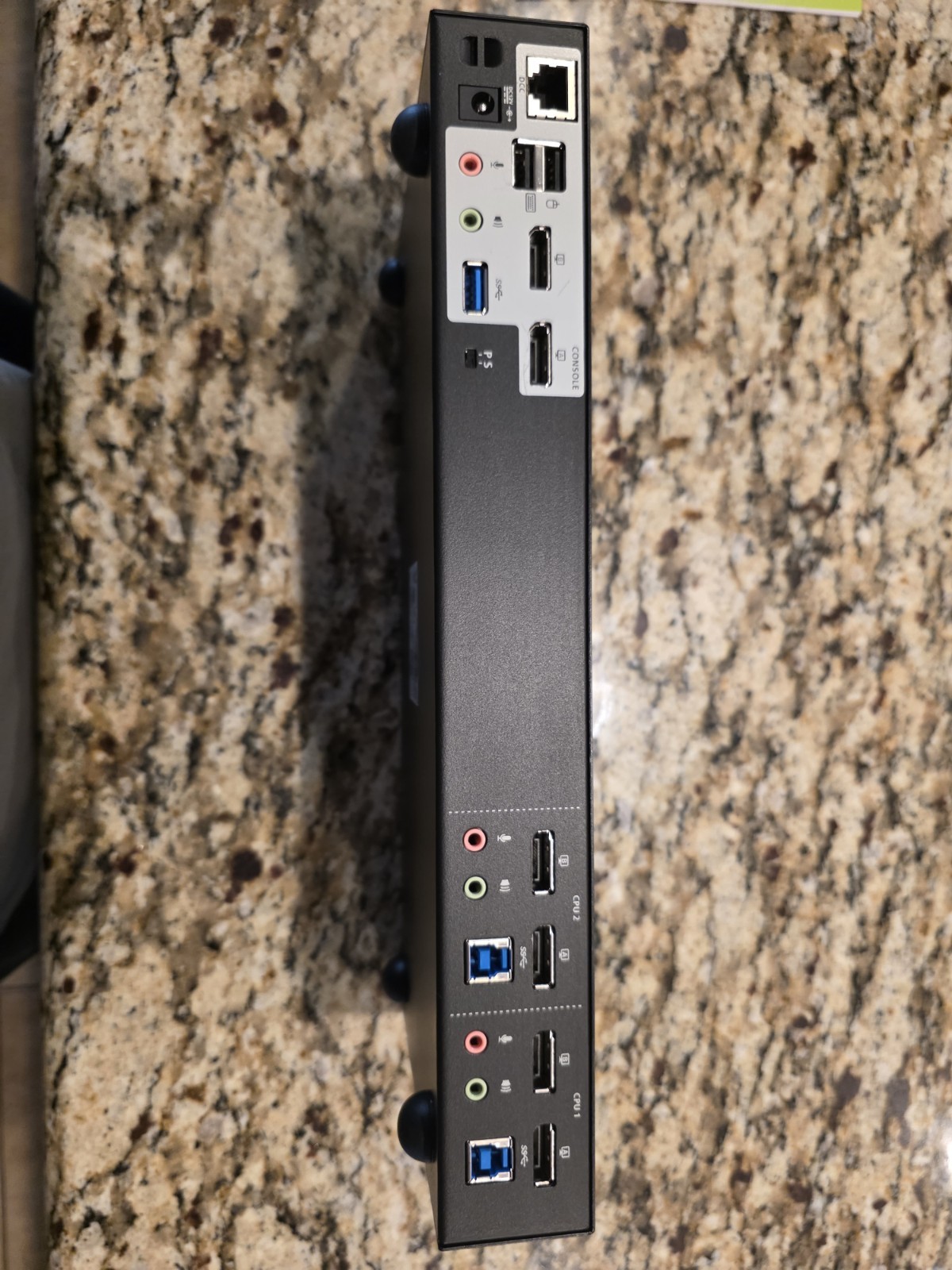 IOGEAR 2-Port Dual View 4K DisplayPort KVMP Switch USB 3.0 Hub Audio Switching