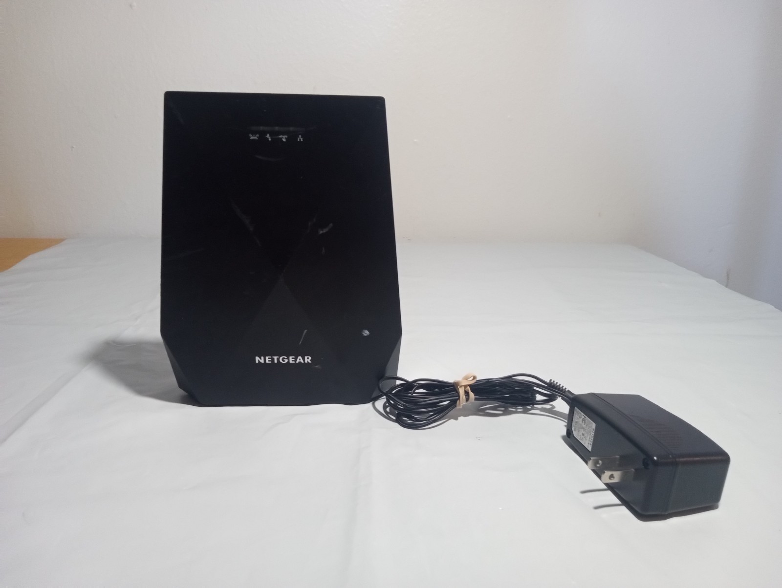 NETGEAR Nighthawk X6 EX7700 AC2200 Tri-band WiFi Range Extender With Power Cord