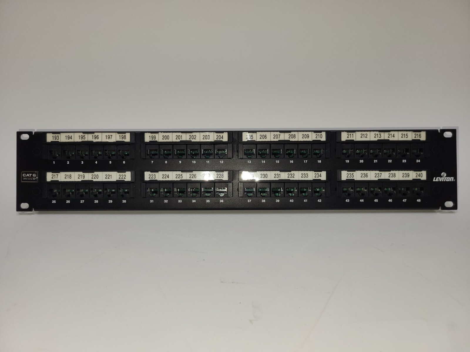 Leviton Cat6 48-Port 69586-U48 Flat Patch Panel Extreme 6+ 