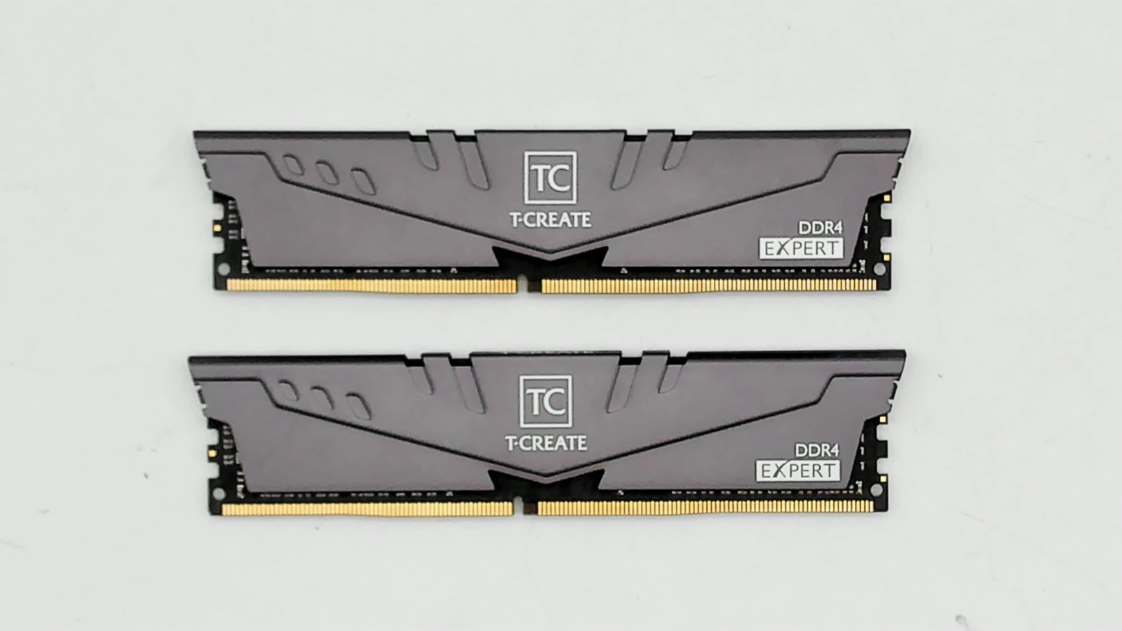 TEAMGROUP T-CREATE EXPERT DDR4 3200 32GB (2x16GB) DIMM Desktop RAM