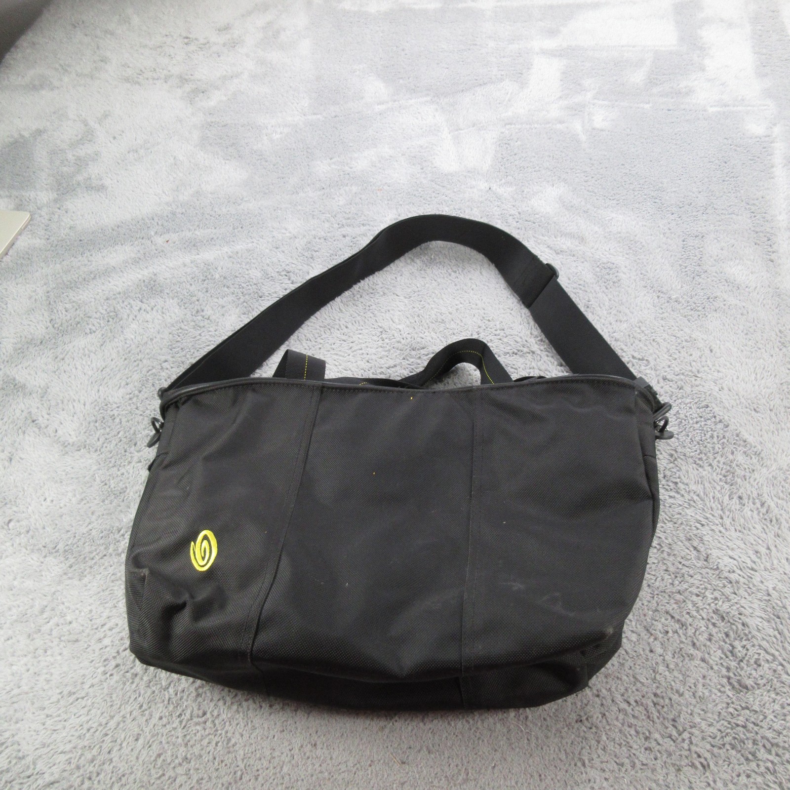 Timbuk2 Laptop Messenger Shoulder Bag 15 In Black Nylon Padded Compartments Work