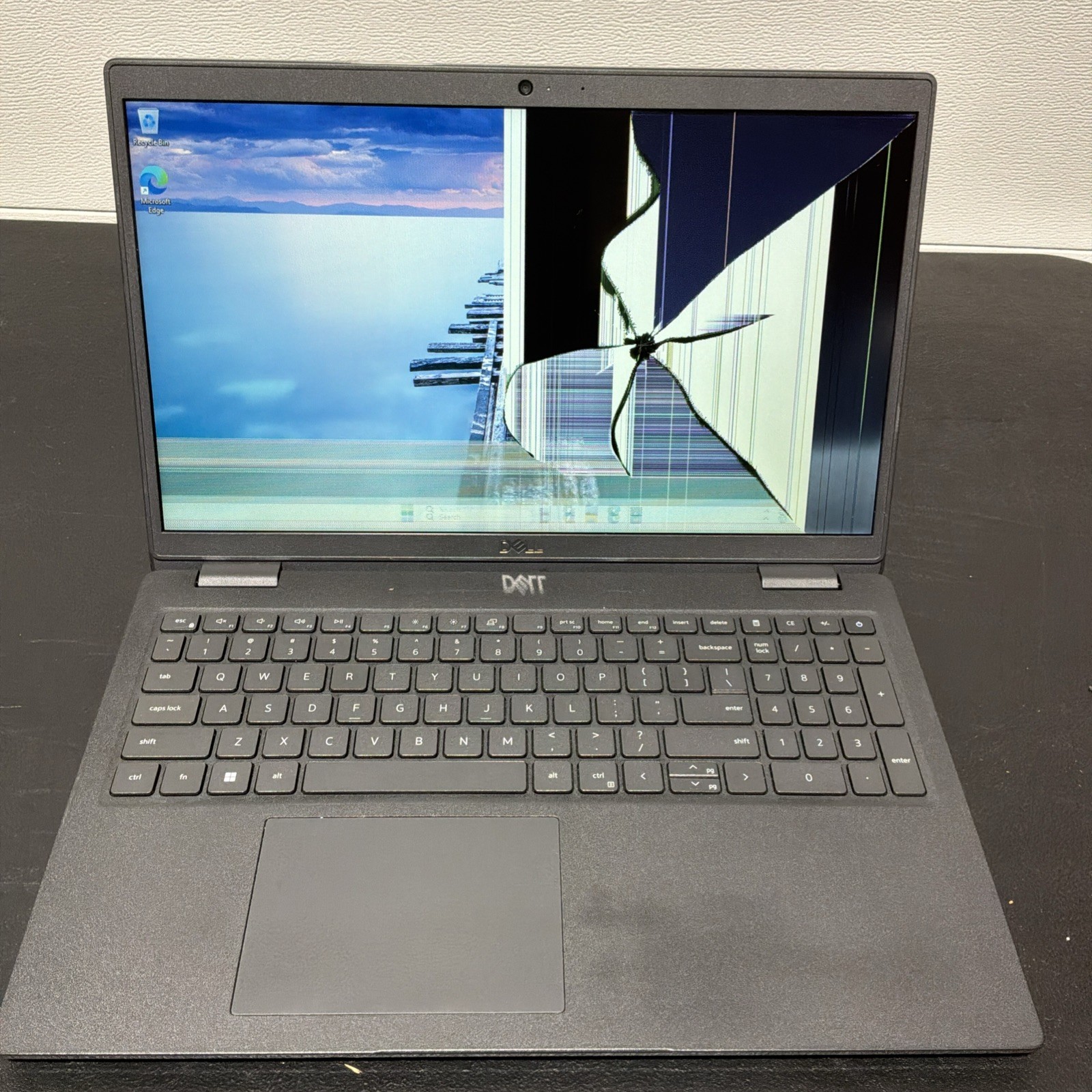 Dell Latitude 3520 15.6" i5-1135G7 8GB RAM 256GB NVMe Windows 11 Pro READ N021