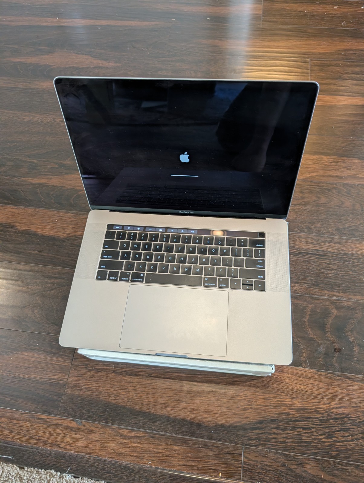 2016 Apple MacBook Pro 15" i7 2.7GHz 16GB RAM 512GB SSD Space Gray A1707