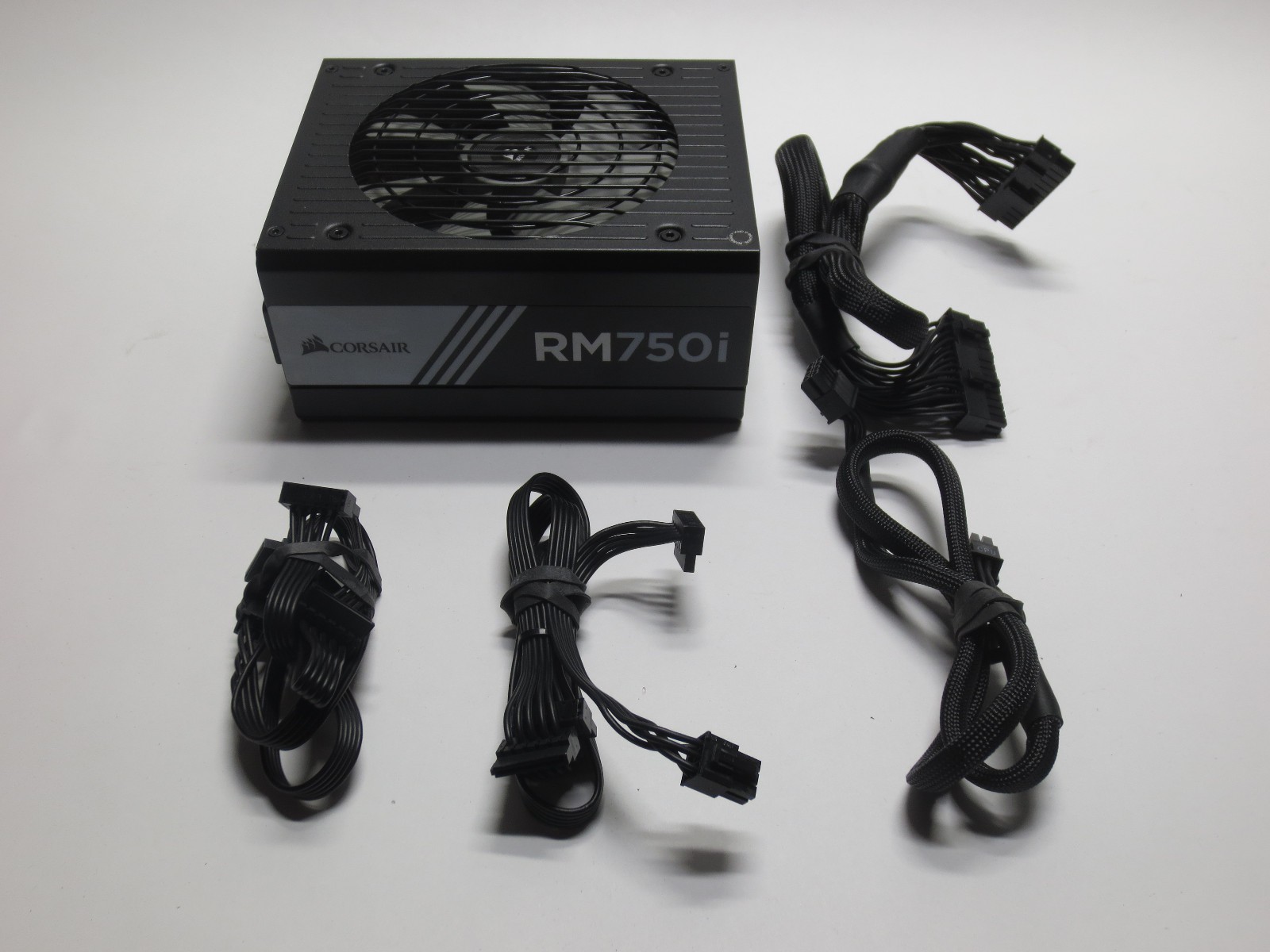 Corsair RM750i (RPS0008) 750W Computer Power Supply, CP-9020082 - Tested Working