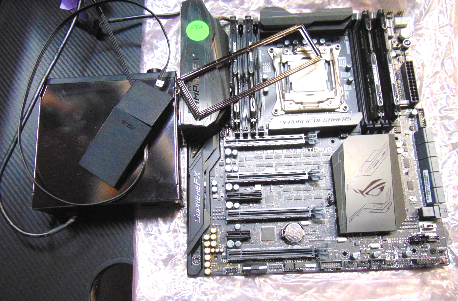 ASUS ROG RAMPAGE V EDITION 10 Motherboard W/ i7-6850k/64GB/ See Pictures