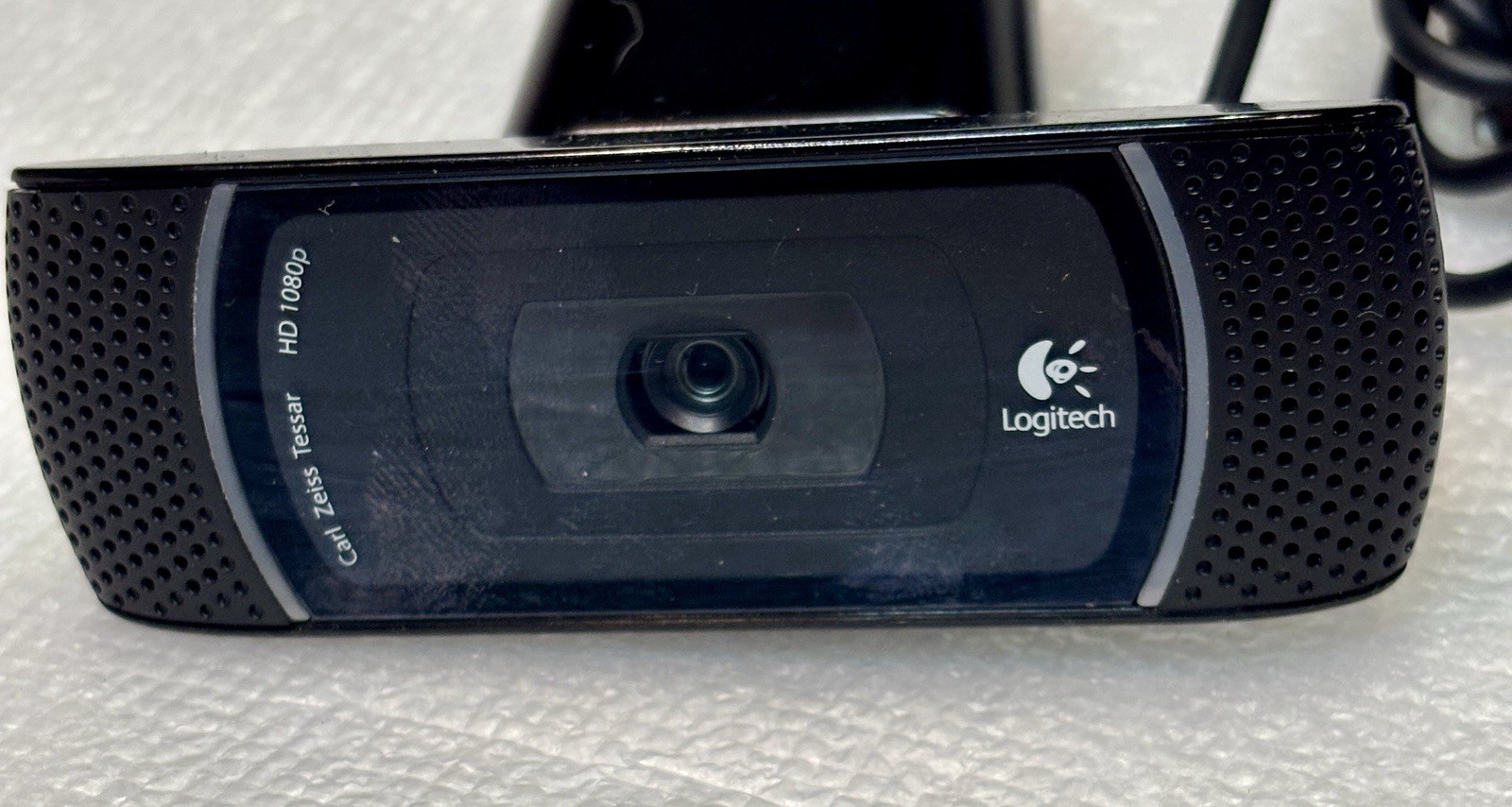 Logitech Webcam HD 1080P USB Carl Zeiss Tessar V-U0017 PC Video Camera Tested