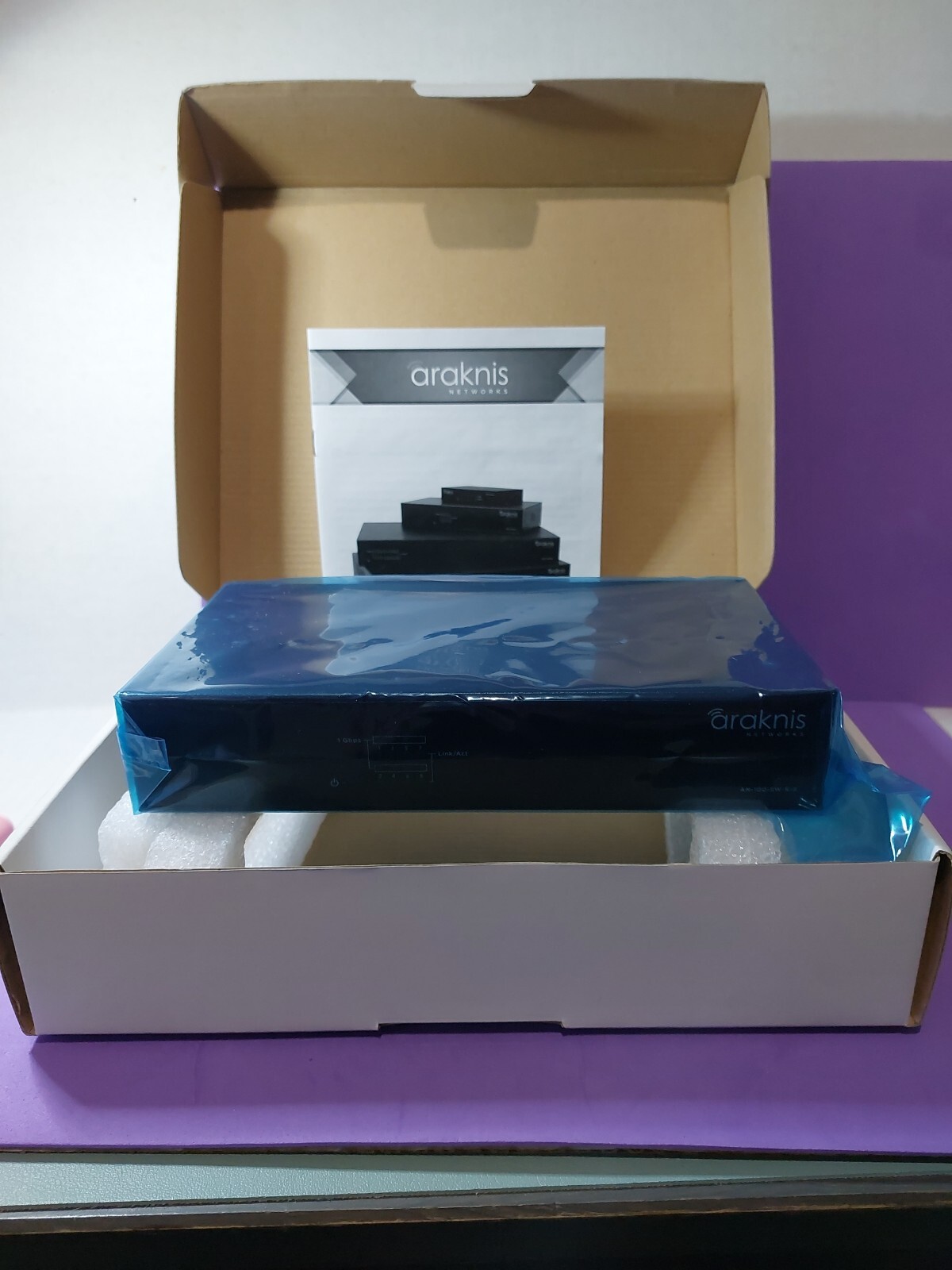 Araknis Networks AN-100-SW-R-8 8-Port Gigabit Network Switch Unit Factory Sealed