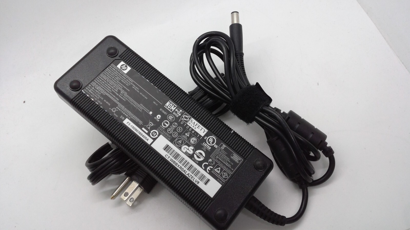 Genuine HP 135W AC Adapter  HSTNN-HA01 481420-002 19.5V 7.1A  