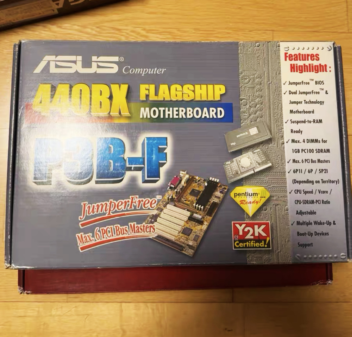 New. Asus P3B-F motherboard in original packaging. The motherboard is unopened.