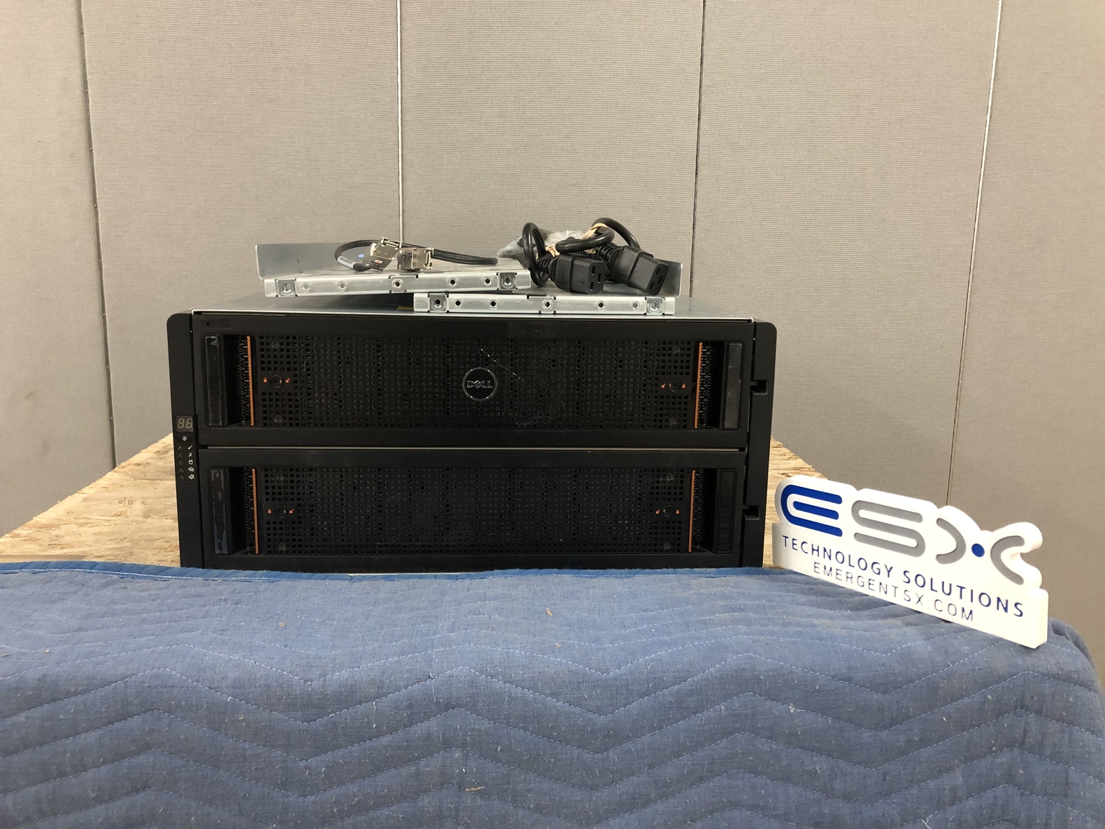 Dell Compellent SCV2080 Dense 336TB 10GbE iSCSI Storage Array 84x 4TB HDDs