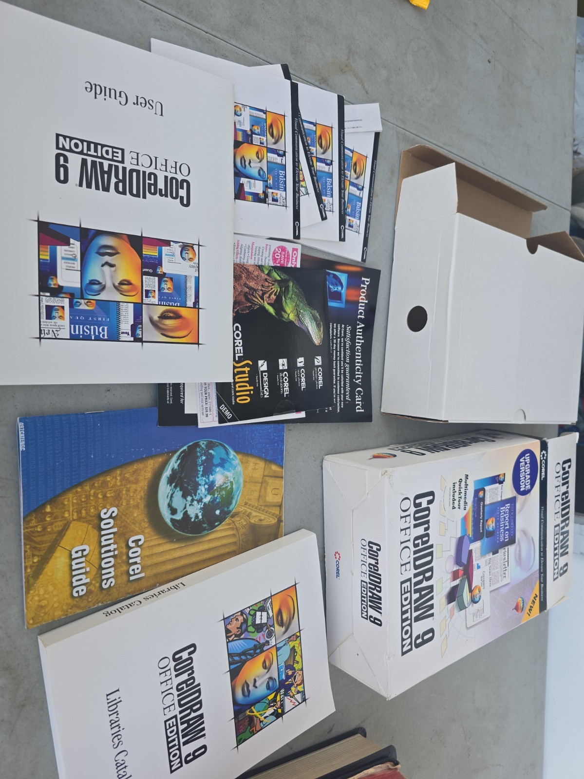 Corel Draw 9  Office Edition 4 Disks & Manuals