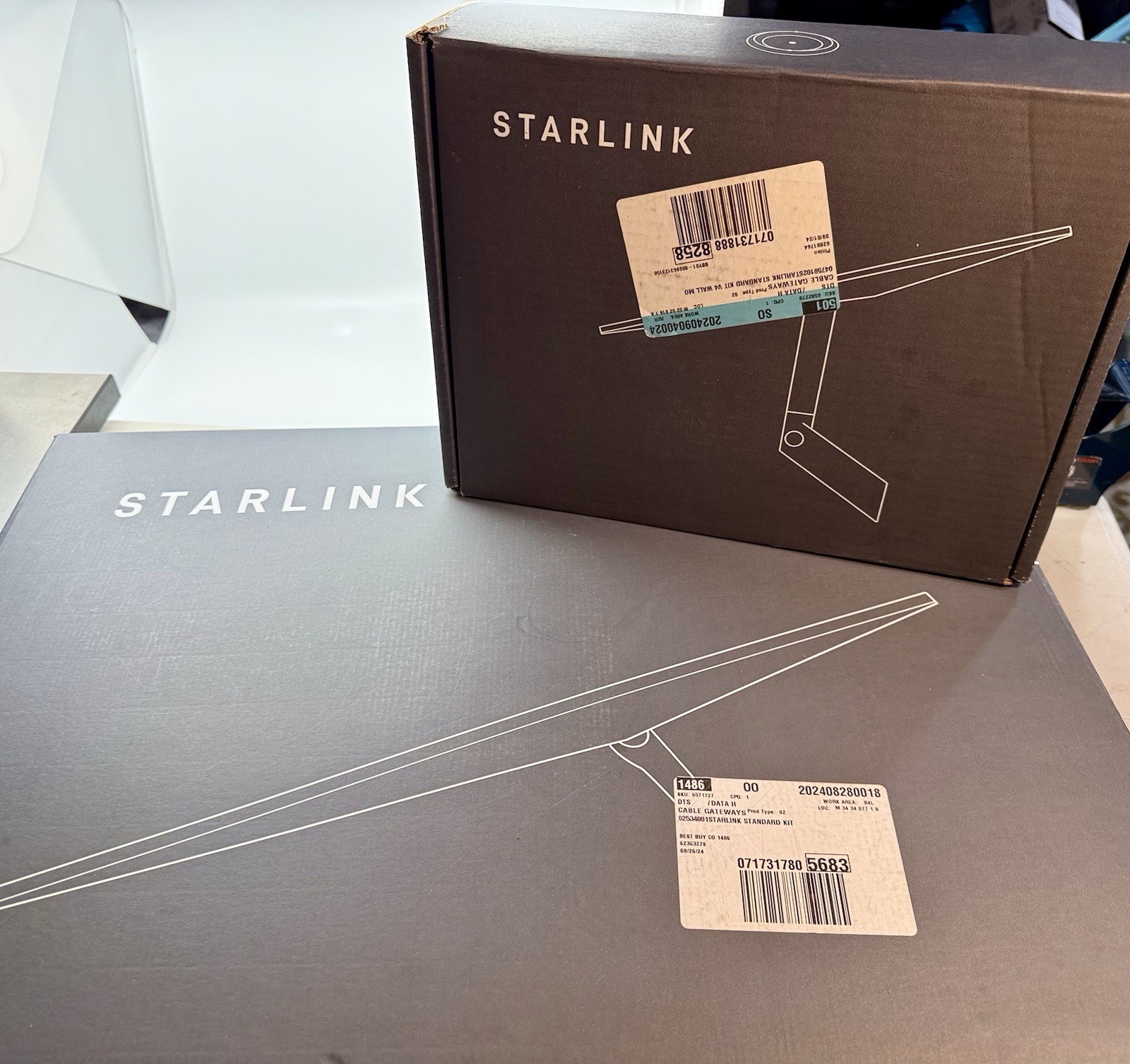 STARLINK Gen 3 V4 Standard Kit AX Tri Band WiFi6 System & Adjustable Pivot Mount