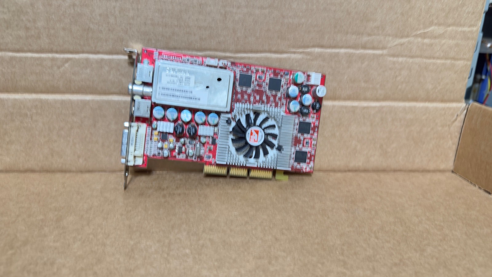ATI ALL-IN-WONDER 9800 SE 128MB AGP 8X/4X
