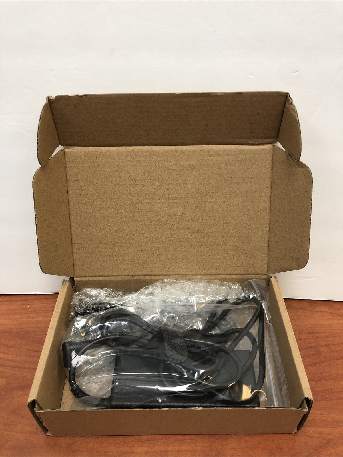 Denaq 19 Volt DQ-AC195333-4530 Replacement AC Adapter For HP Compaq ENVY Series