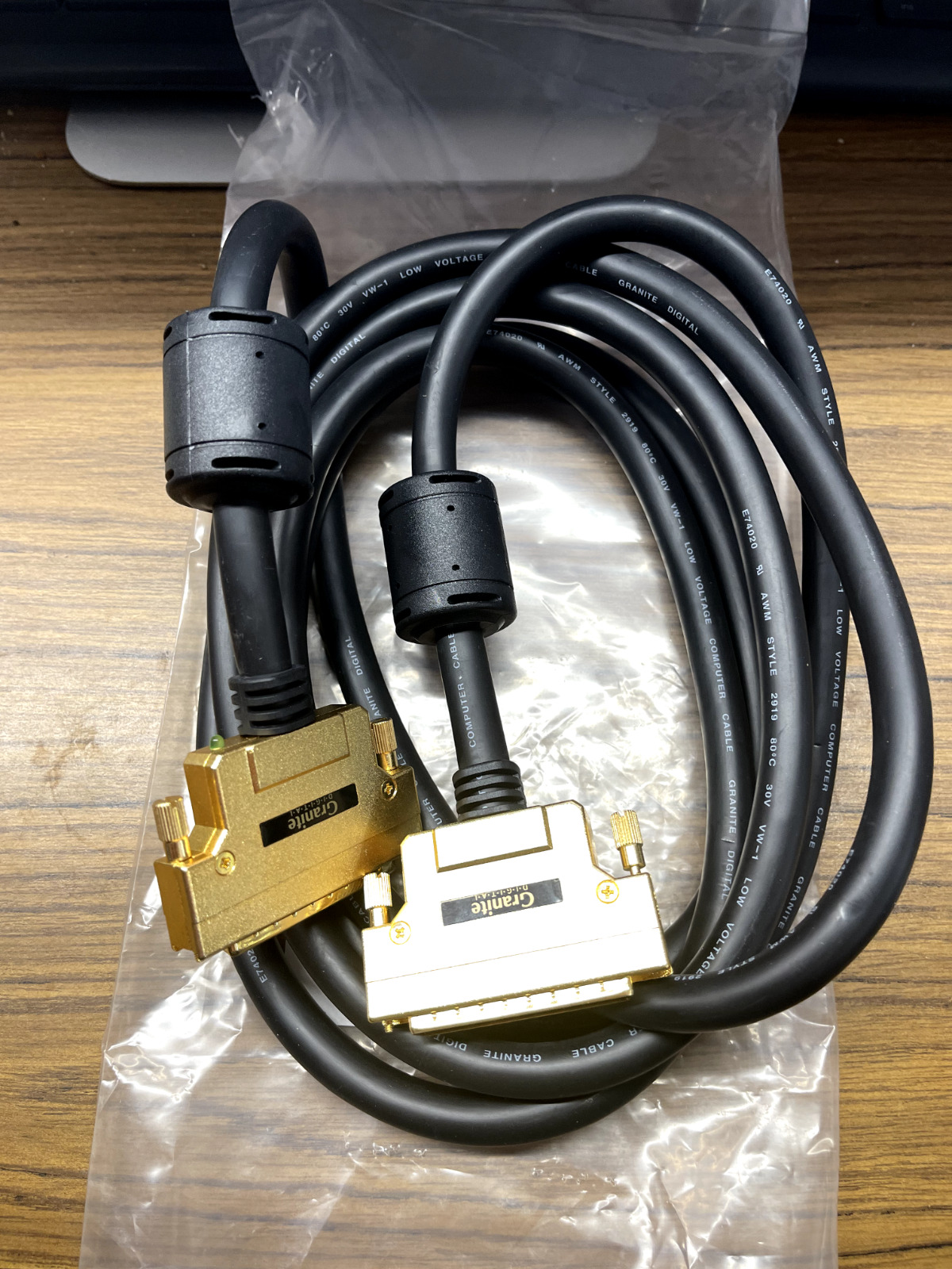 SCSI Gold-Diagnostic Cables - 68 MicroD(m) to 68 MicroD(m) 10\'