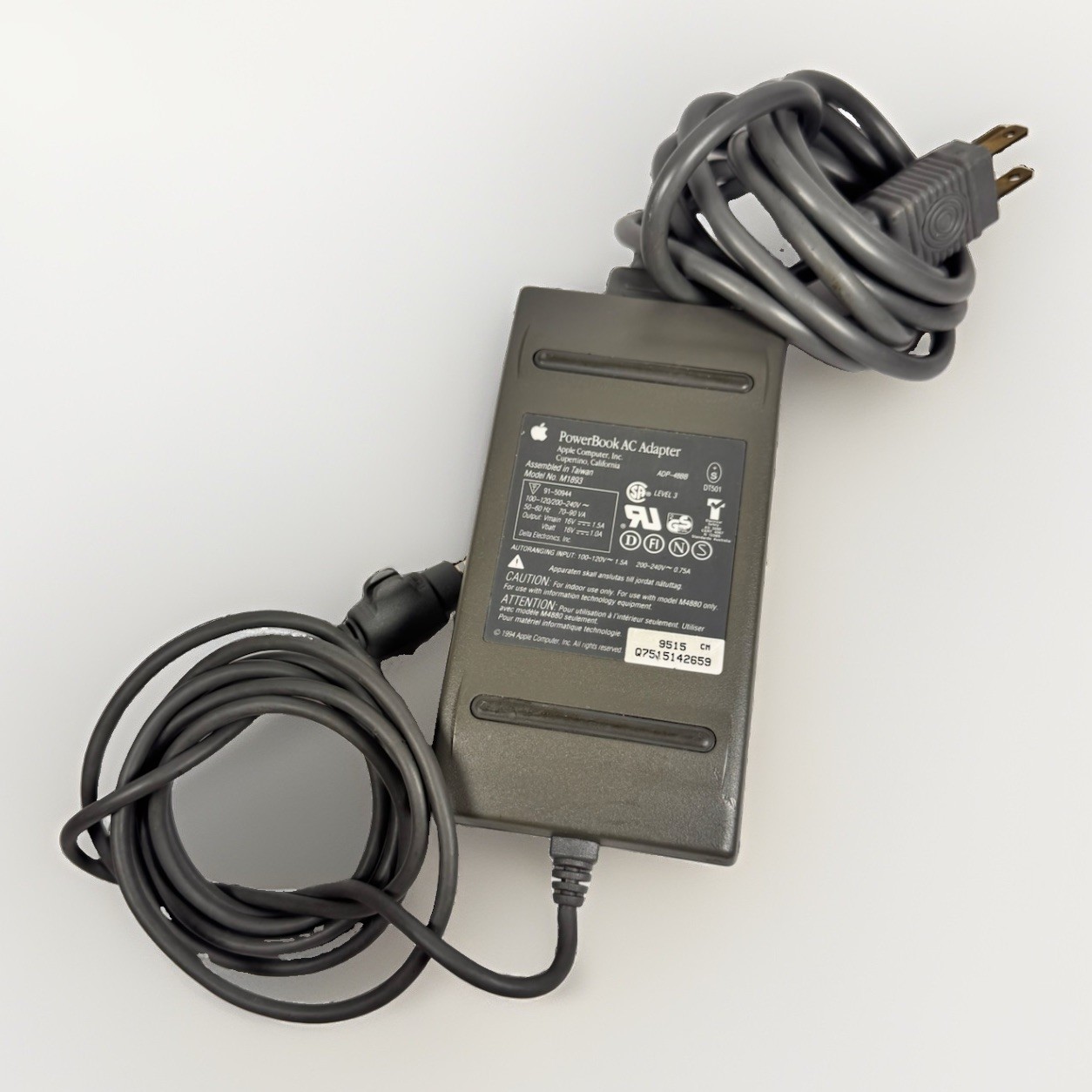 Apple PowerBook AC Adapter M1893 70W 16V Vintage Charger Model M4880 Untested