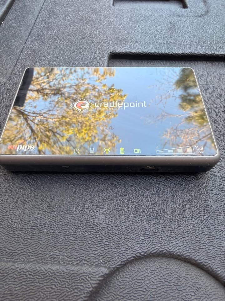 Cradlepoint CTR500 Mobile Broadband 3G/4G WiFi WiPipe Travel Router *No AC Adapt