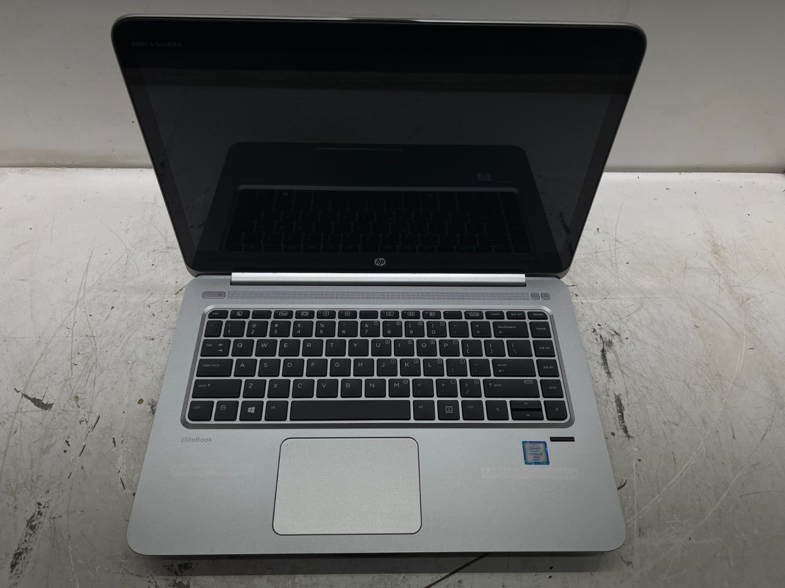 HP EliteBook Folio 1040 G3 Intel i5-6300U 2.4GHz 8 GB Windows 11 128GB SSD